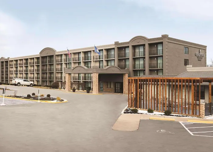 Central hotel: Country Inn & Suites By Radisson, Erlanger - Cincinnati South